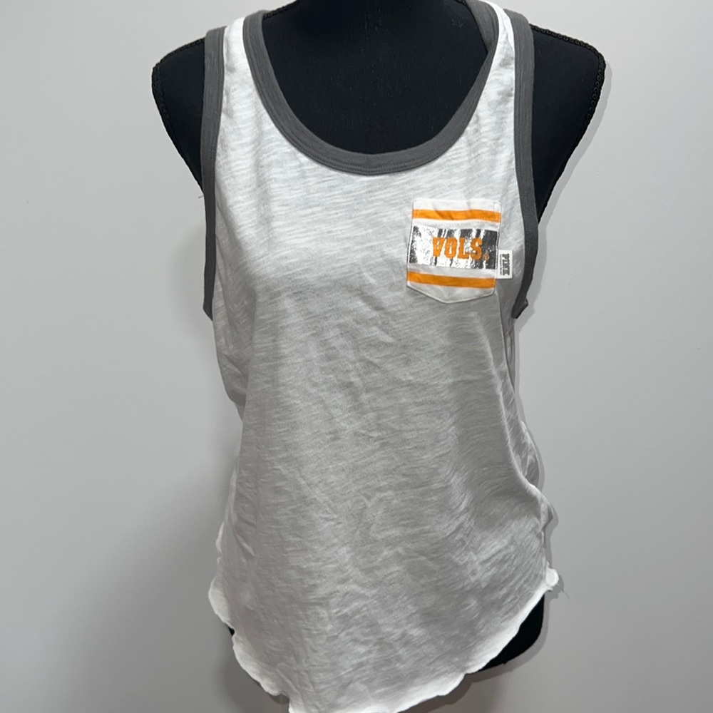 PINK VOLS tank ✨